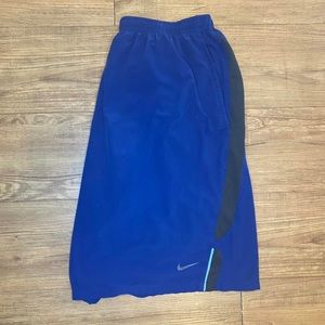 NIKE SHORTS